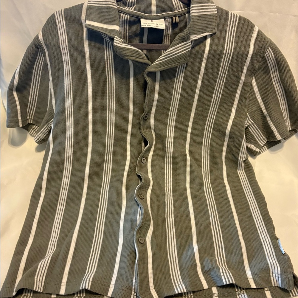 Men's Gray Striped Casual Button Down Shirt